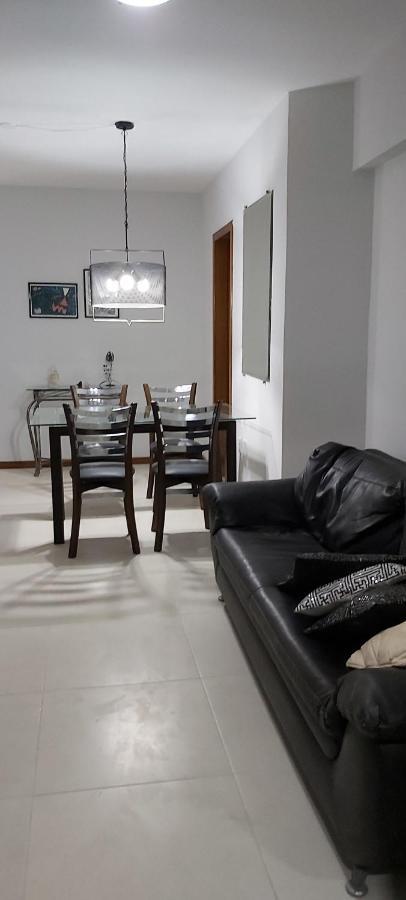 Muito Confortavel - Edificio Ostras Apartment